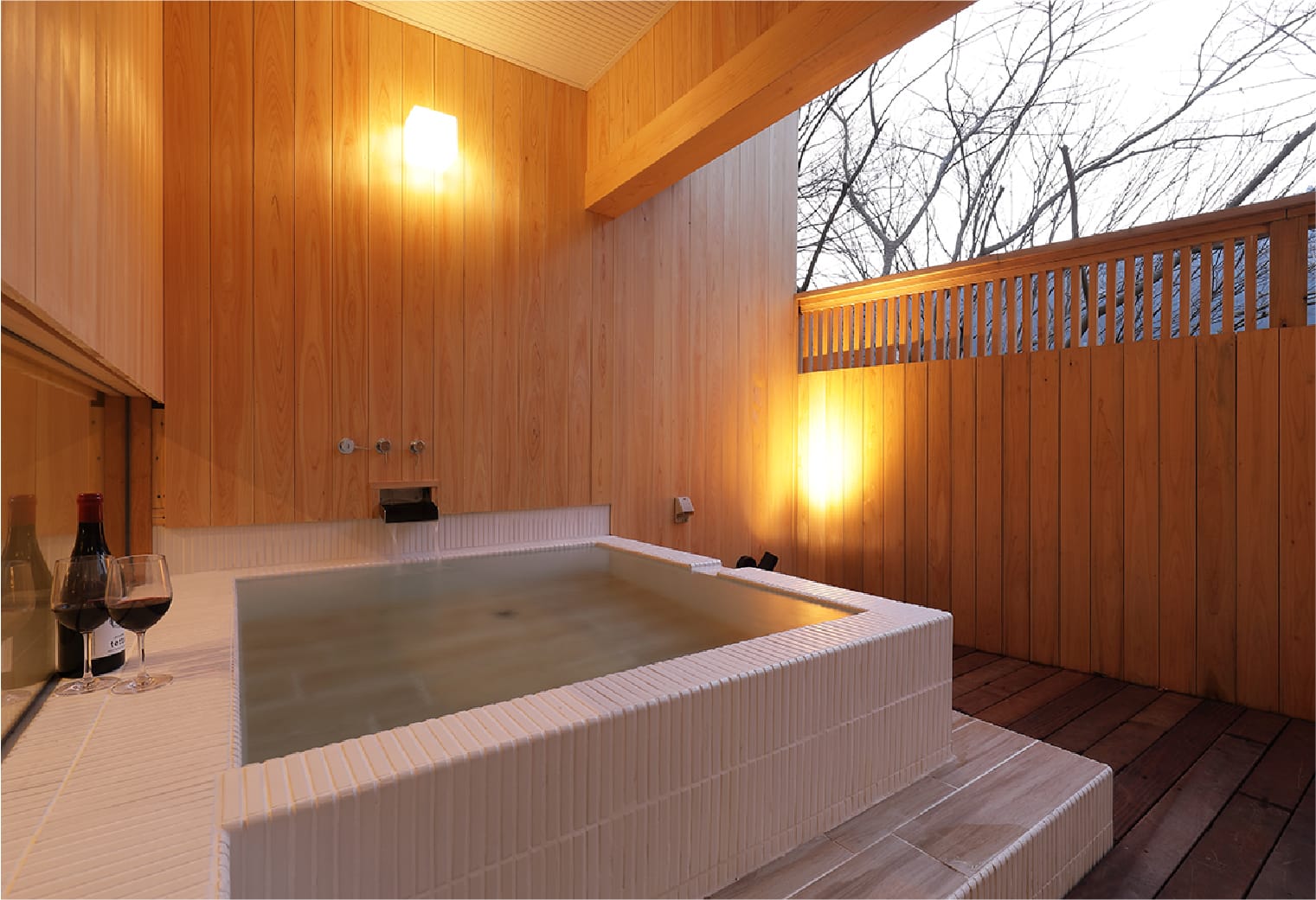 露天風呂付客室 SUITE MOMIJI